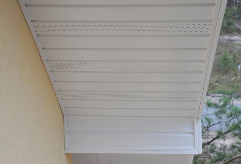 Eaves Installation in Kansas City, KS